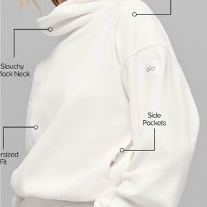 ALO Yoga Polar Hazy Fleece White Sweater